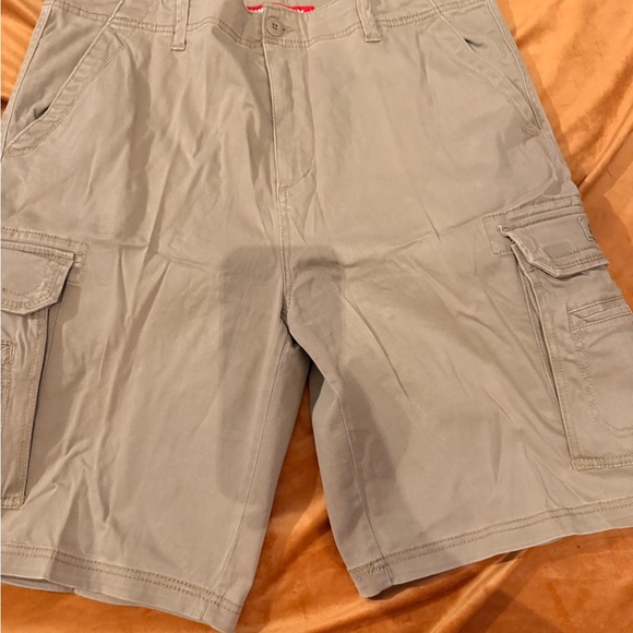 UNIONBAY Other - UNIONBAY Men's Cargo Shorts in Beige
